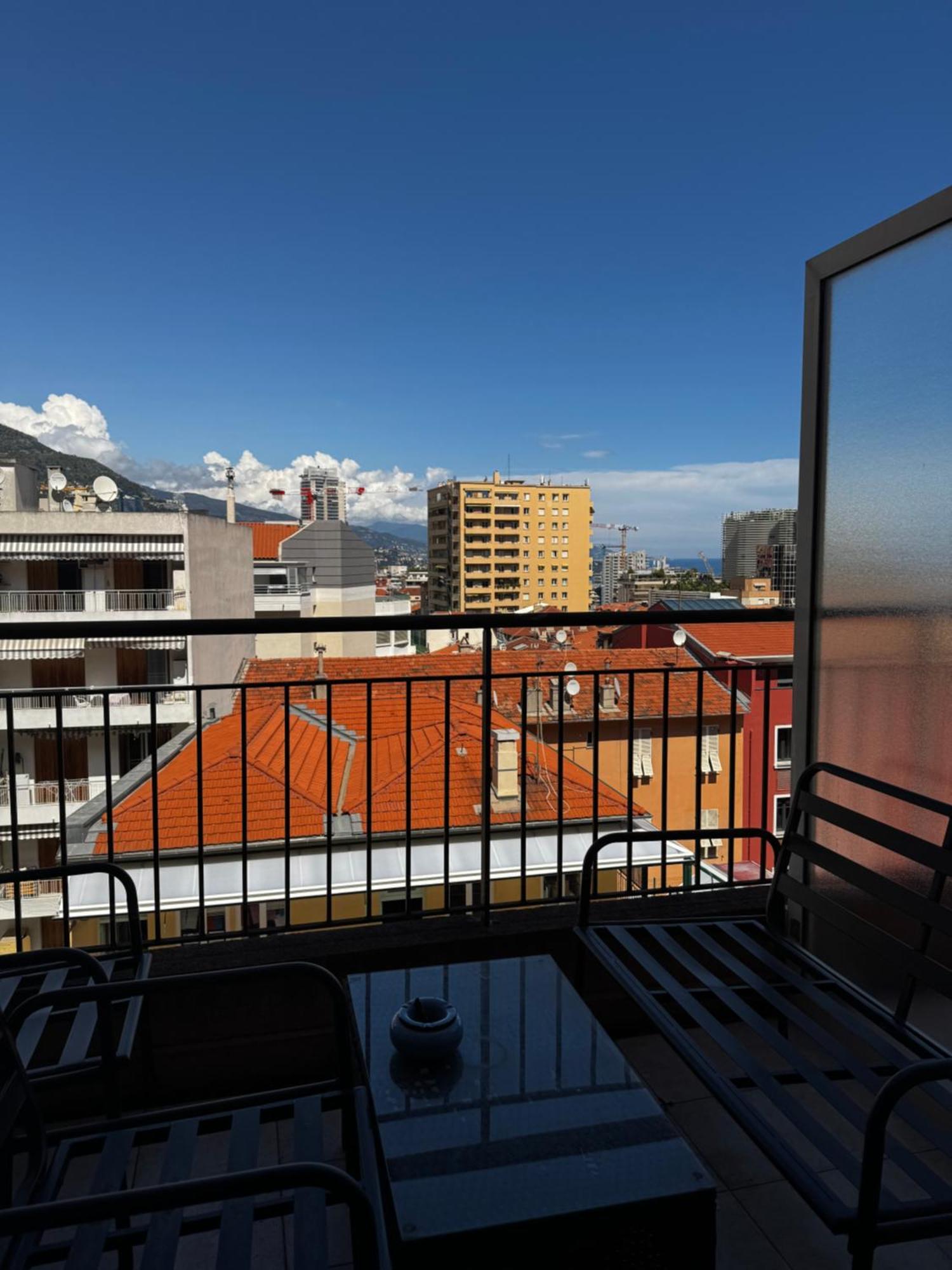 Super Monaco Apartment Luaran gambar